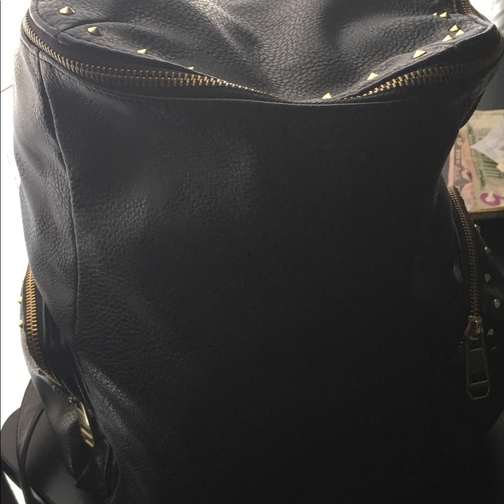 Purses - Picture 6 of 6